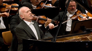 Johannes Brahms  Piano Concerto No 1 in D minor Op 15  Maurizio Pollini [upl. by Michale]