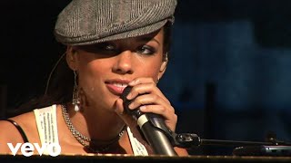 Alicia Keys  Unbreakable Live [upl. by Nappie]