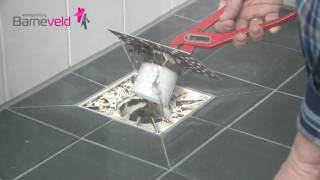 Klusvideo 2 doucheputje schoonmaken Woningstichting Barneveld [upl. by Mcloughlin468]