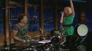 The Ting Tings Thats not my Name Live at Craig Ferguson 150908 [upl. by Eignat]