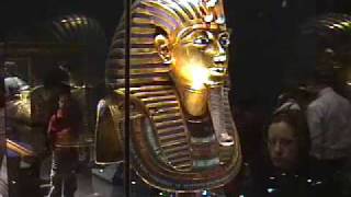 Tutankhamuns Death Mask Rare 360 view [upl. by Oigufer]