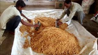 Organic jaggery powder manufacturing process panela sugar Muscovado sugar [upl. by Nnylyram]