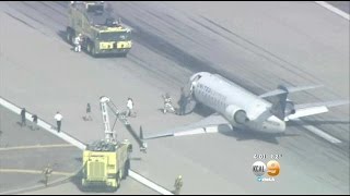 United SkyWest Jet Makes Emergency Landing At LAX [upl. by Billye893]