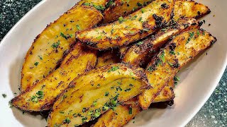 Simple Oven Baked Crispy Potato Wedges [upl. by Sonafets]