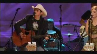 Brad Paisley Alison Krauss Whiskey Lullaby Live [upl. by Lejeune]