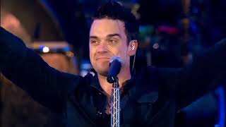 Robbie Williams  Angels Live at Knebworth  2003 Subtítulos en español e inglés [upl. by Blondy]