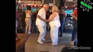 Abuelitos bailando bachata🤗🤗🎶🎶 [upl. by Trahurn159]