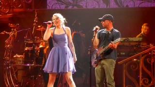 Taylor Swift and Kenny Chesney sing quotBig Starquot [upl. by Ku]