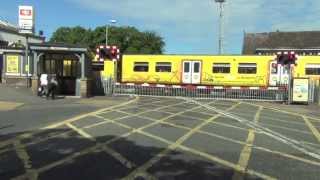 Birkdale Level Crossing [upl. by Delogu206]