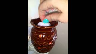 How to change Scentsy Mini Warmer wax with no mess [upl. by Leoline75]