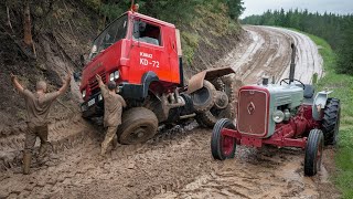 Unbelievable Stupid People Working On Trucks And Heavy Equipment Will Shock You [upl. by Phillie]